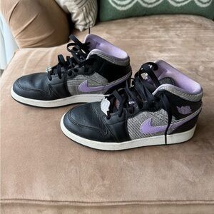 Youth 5.5 Nike Air Jordan Mid Sneakers.